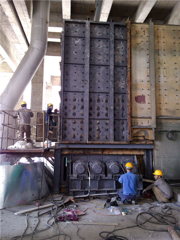 5000噸水泥生產線輥式破碎機改造